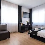 Zacisze Zeromskiego بيت ضيافة 3*