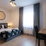 Zacisze Zeromskiego 3*