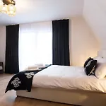 Zacisze Zeromskiego 3* زاكوباني