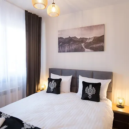 Zacisze Zeromskiego 3*