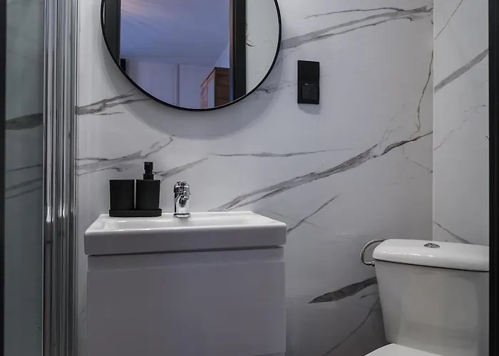 Zacisze Zeromskiego 3*