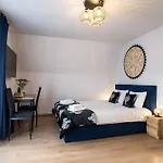 Zacisze Zeromskiego Gæstehus 3*