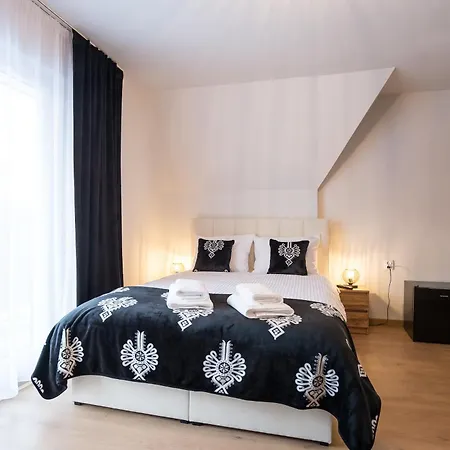 Pensjonat Zacisze żeromskiego 3*