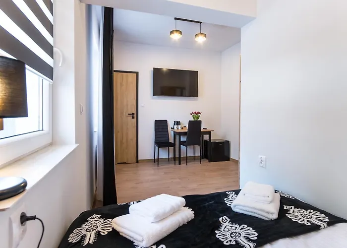 Zacisze Zeromskiego Affittacamere 3*