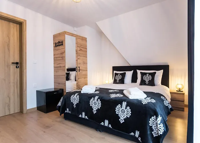 Zacisze Zeromskiego 3*