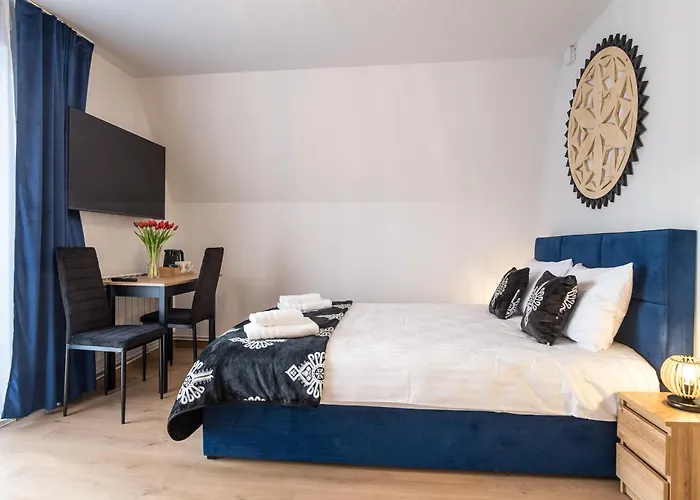 Zacisze Zeromskiego 3*